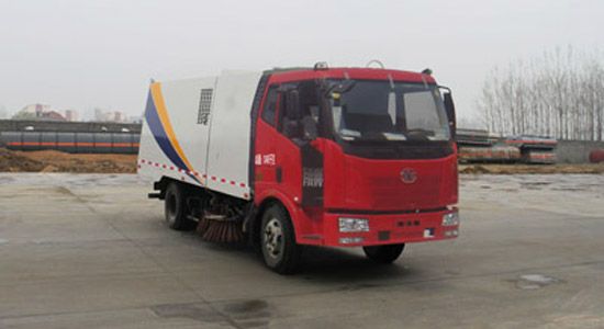 解放雙排掃路車(chē)