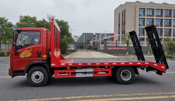 �����{����������ƽ���\ݔ܇(ch��)