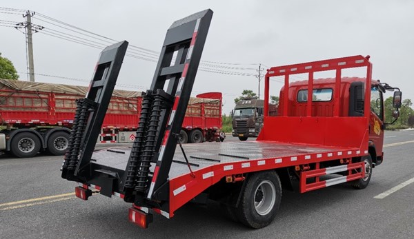 �����{����������ƽ���\ݔ܇(ch��)