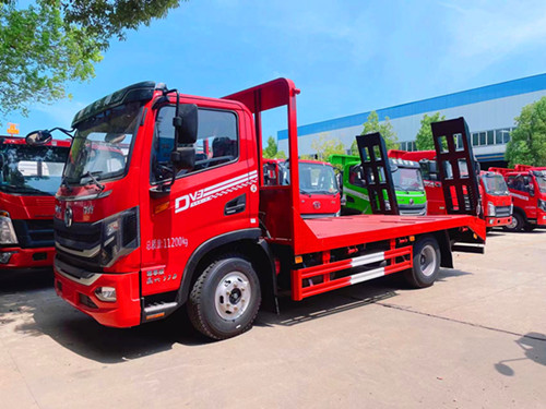 東風(fēng)DV3單橋平板拖車(chē)3米6軸距